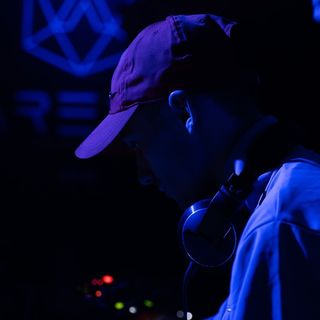J7 LAG