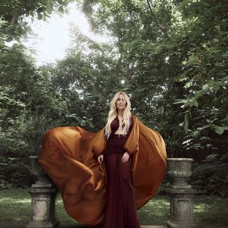 LARA FABIAN